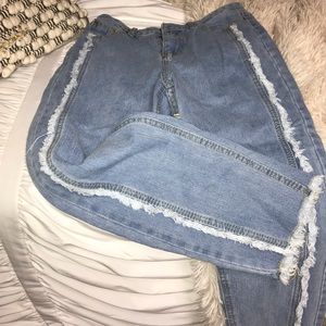 Women’s boyfriend jeans